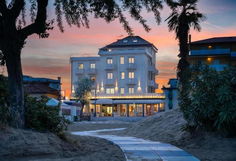 Standardzimmer mit Balkon, Delfino