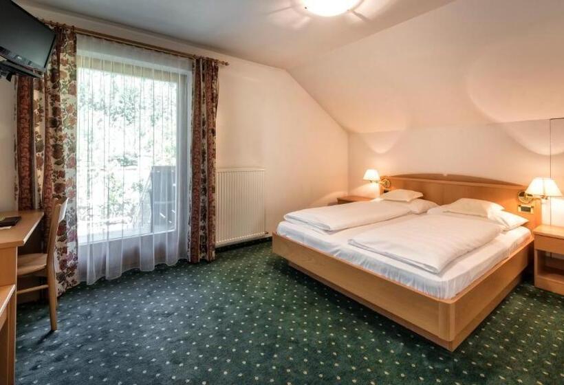 スタンダードルーム, Elisabeth