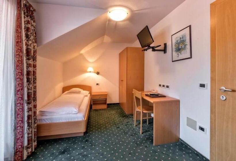 スタンダードシングルルーム, Elisabeth