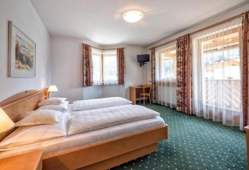 スタンダードルーム, Elisabeth