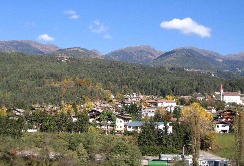 スタンダードトリプルルーム, Elisabeth