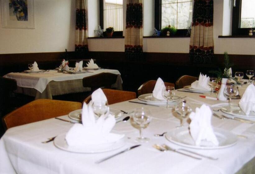 スタンダードトリプルルーム, Elisabeth