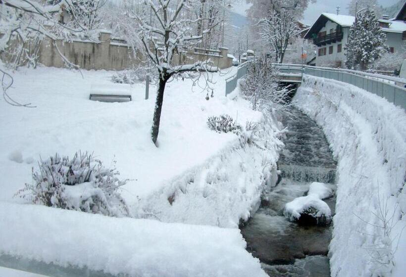 スタンダード４人部屋, Elisabeth