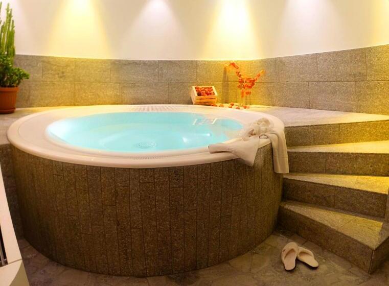 スタンダード４人部屋, Elisabeth