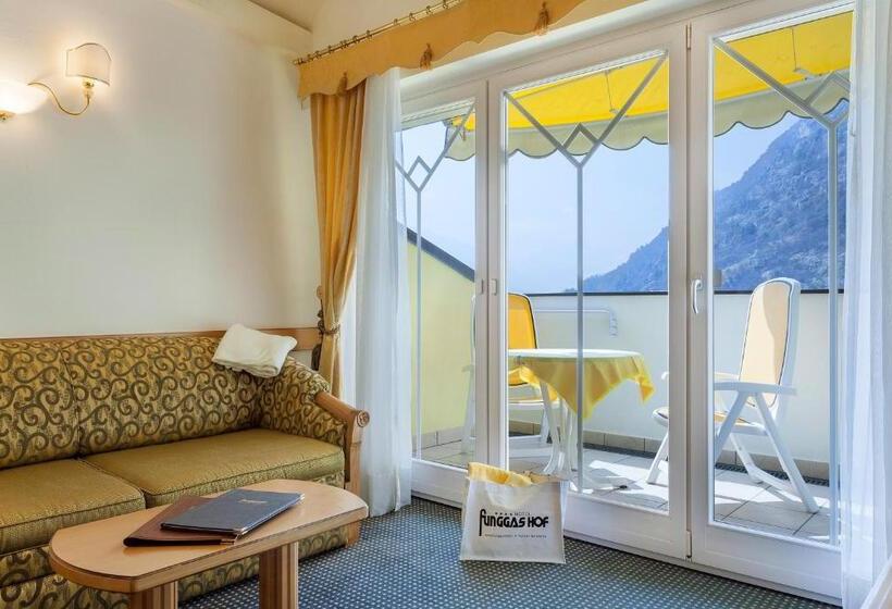 جناح, Funggashof