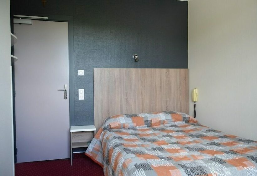 标准单人间, Hôtel Montfort