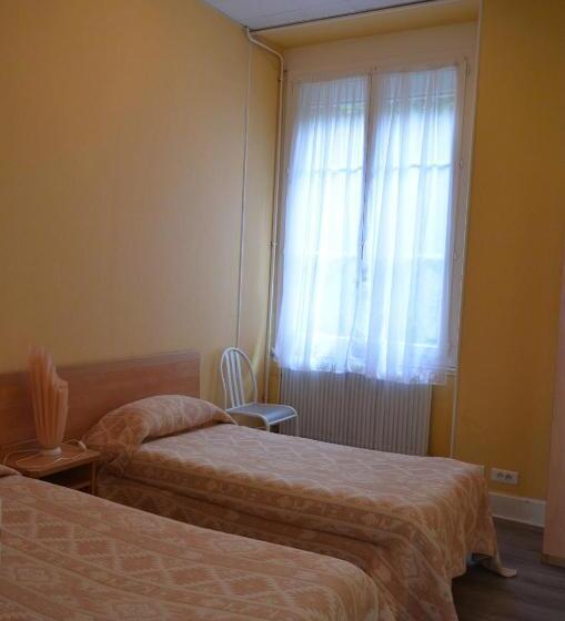 园景标准四人间, Hôtel Montfort