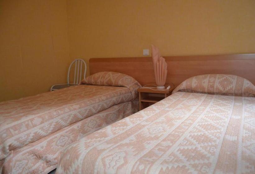 园景标准四人间, Hôtel Montfort