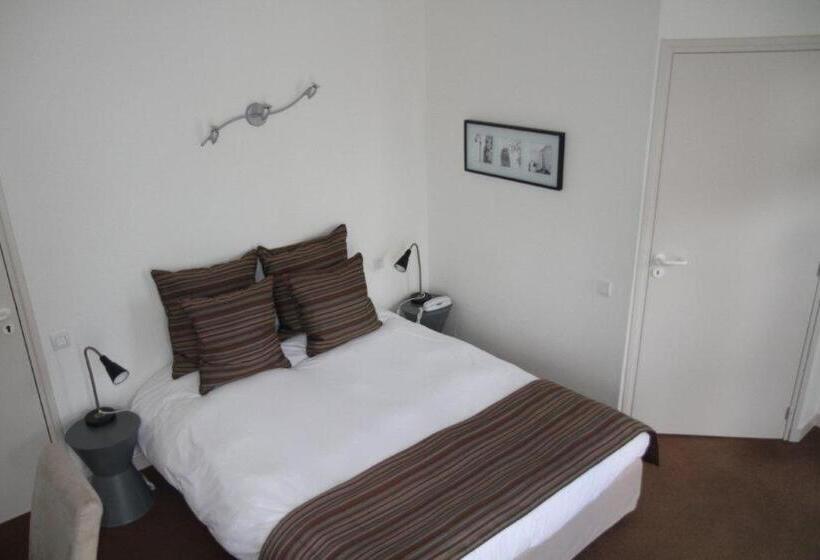 Номер Стандарт Вид на Море, Le Suroit