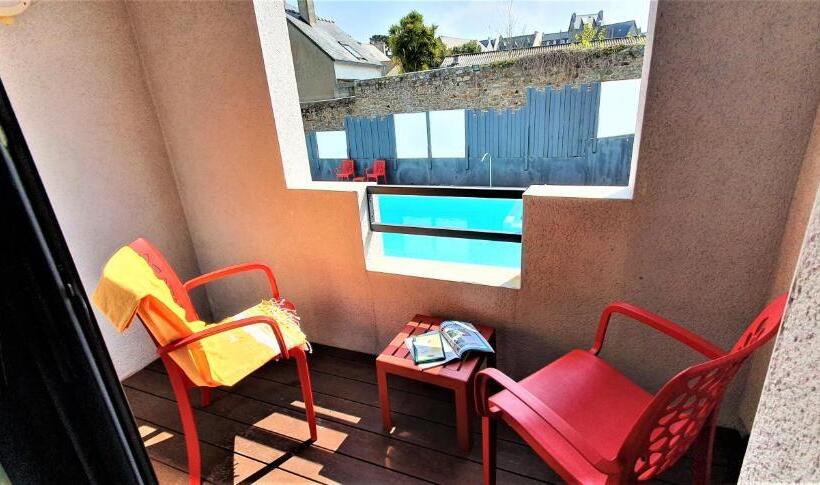 חדר סטנדרט נוף לבריכה, Le Thalassa Hôtel & Spa