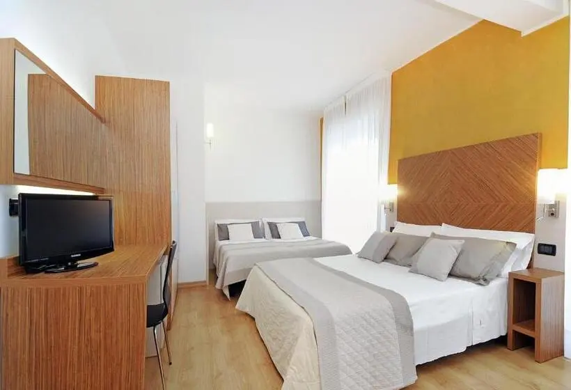 4-Bett-Standardzimmer Seitlichem Meerblick, Levante