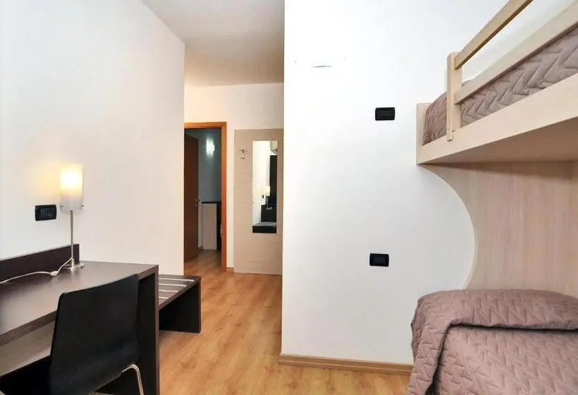 Familienzimmer seitl. Meerblick, Levante