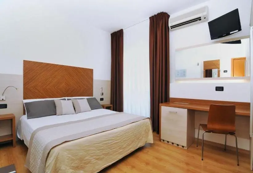 Standardzimmer seitl. Meerblick mit Balkon, Levante