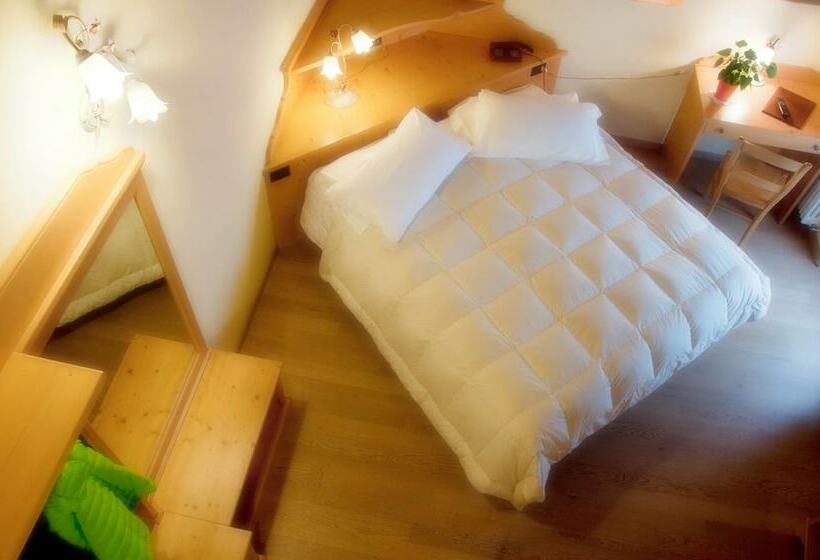 חדר סטנדרט, Michela