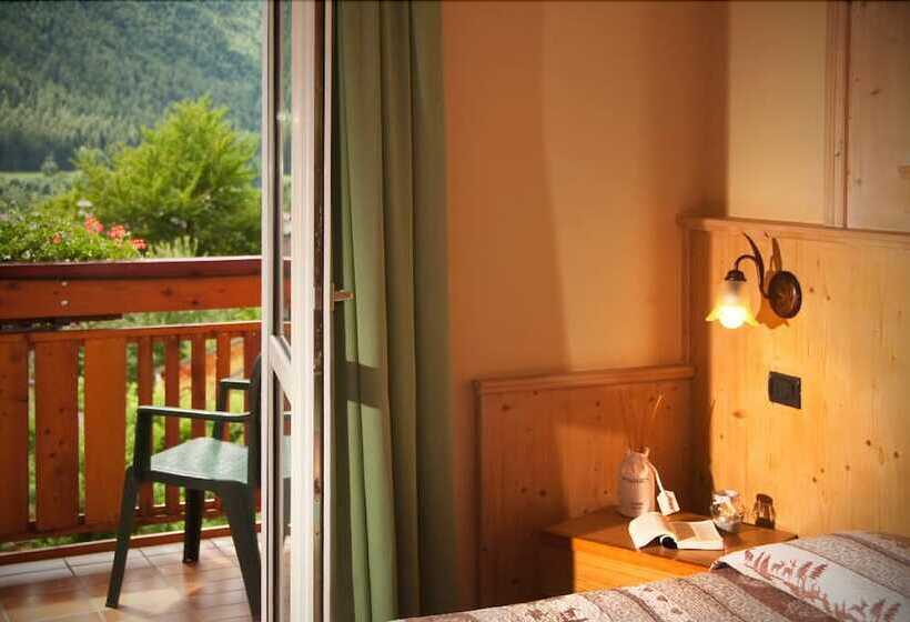 חדר סטנדרט, Michela