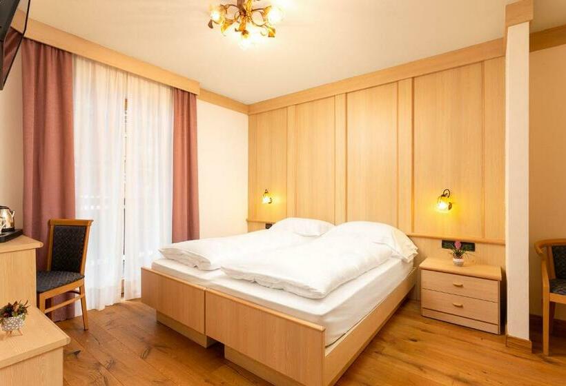 ファミリールーム, Pareda