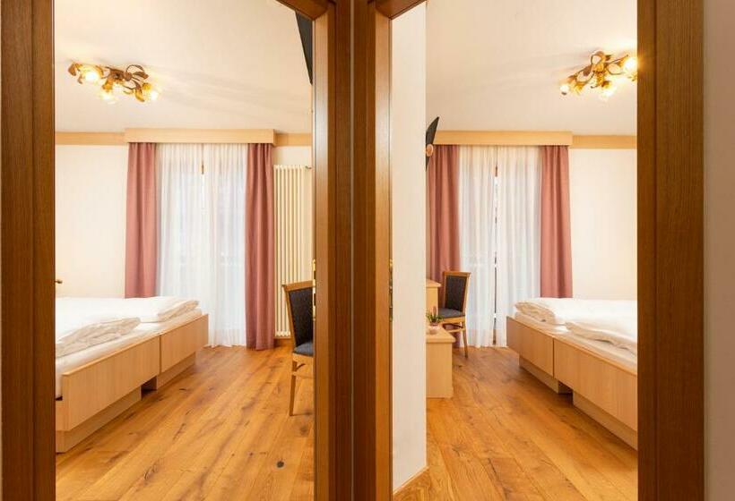 ファミリールーム, Pareda