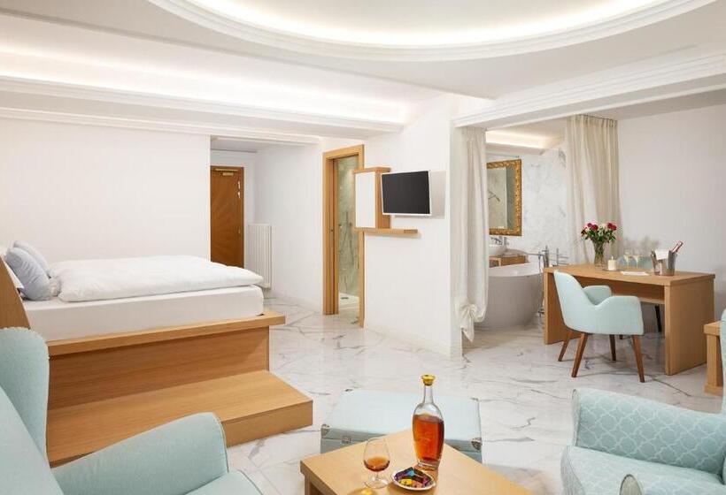 バルコニー付スイート, Pareda