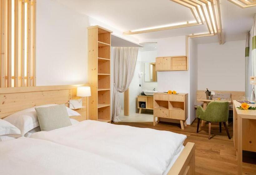 スーペリアールーム, Pareda