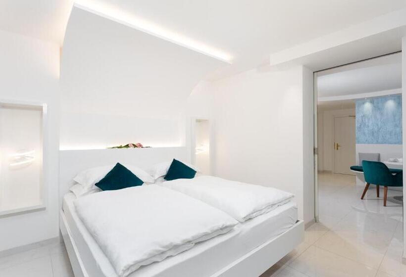 デラックスの４人部屋, Pareda