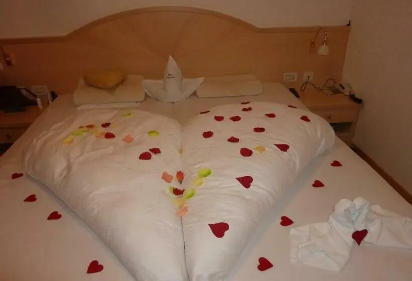 Standard-huone Parveke, Thalguter   Rooms & Breakfast