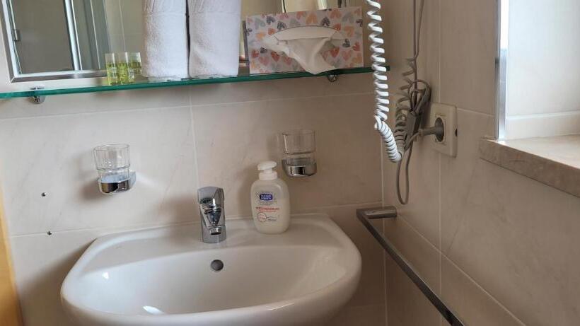 חדר סטנדרט עם מרפסת, Thalguter   Rooms & Breakfast