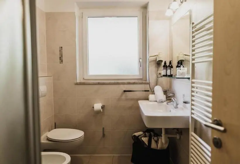 Standard Yhden Hengen Huone Parveke, Thalguter   Rooms & Breakfast