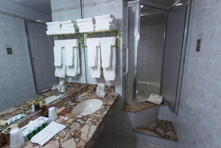 Family Suite, The Avenue Plaza