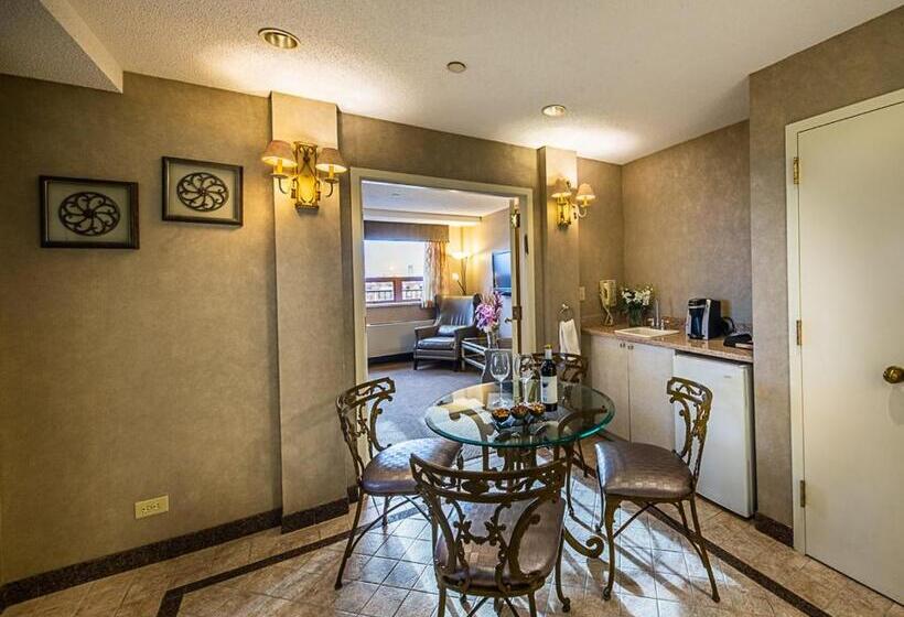 Family Suite, The Avenue Plaza