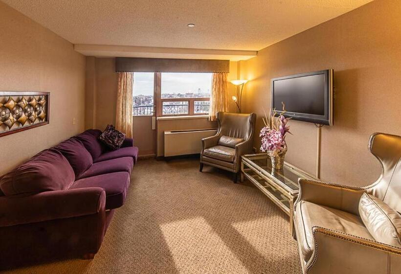 Family Suite, The Avenue Plaza
