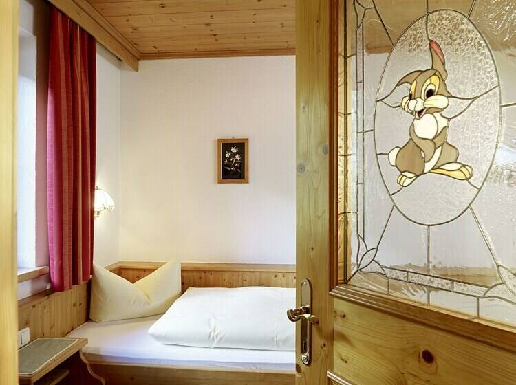 Family Suite, Traube