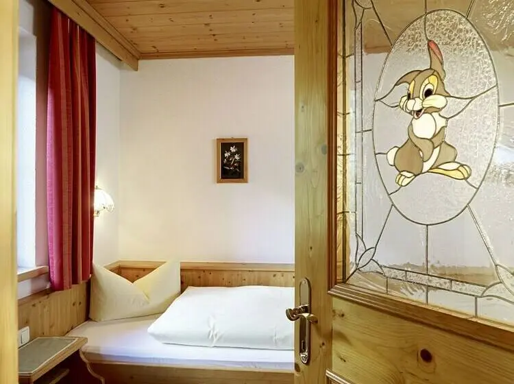 Perhesviitti, Traube