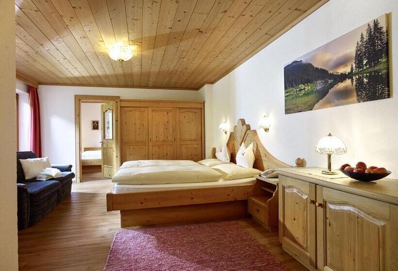 Family Suite, Traube