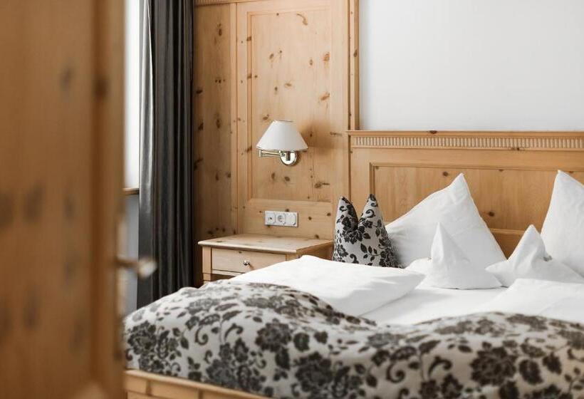 패밀리 스튜디오, Klein Fein Hotel Anderlahn