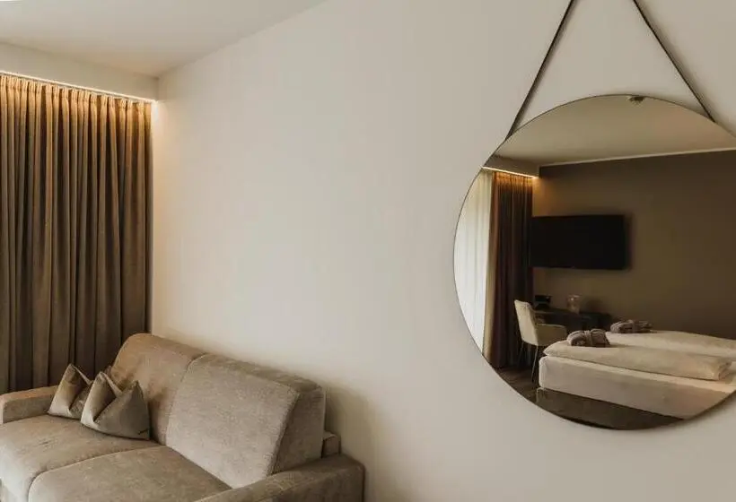 Juniorsviitti Puutarhanäkymä, Klein Fein Hotel Anderlahn
