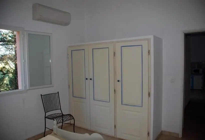 １ベッドルームのコンフォーとアパートメント, Residence Ribellinu