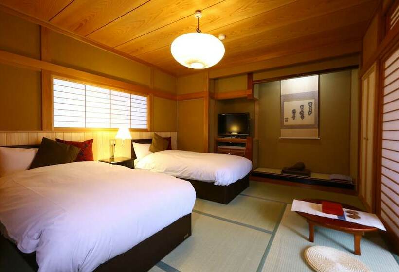 اتاق اکونومی, Kamei No Yu