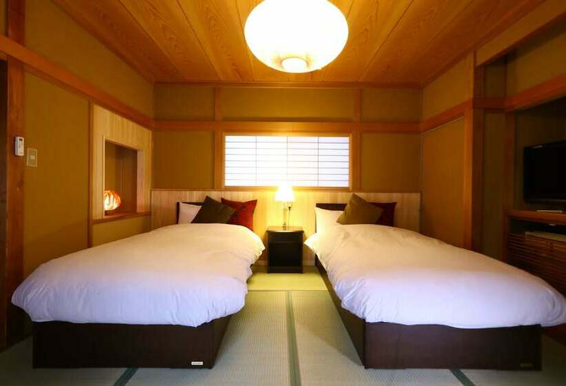 اتاق اکونومی, Kamei No Yu