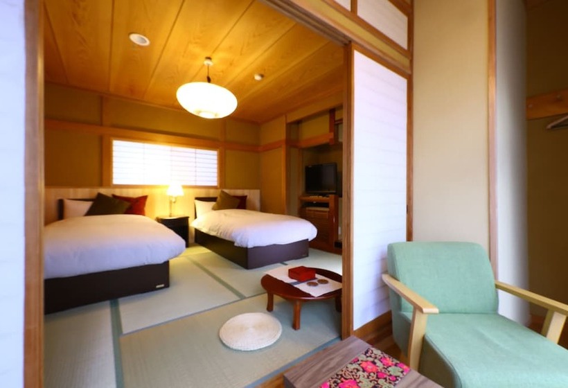 اتاق اکونومی, Kamei No Yu