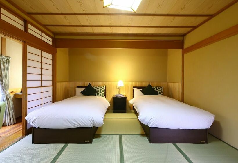 اتاق اکونومی, Kamei No Yu