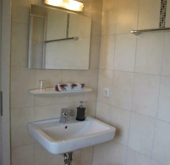 اتاق استاندارد یک نفره, Strandhotel Najade