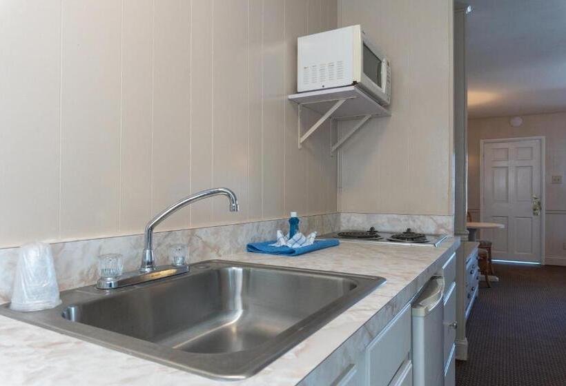 Номер Стандарт, The Admiral Hotel/motel