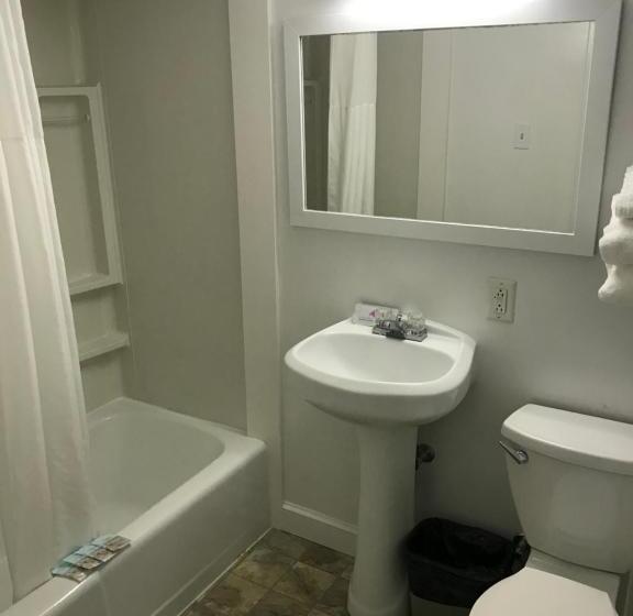 Полулюкс Повышенной Комфортности, The Admiral Hotel/motel