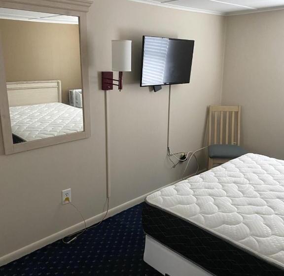 Люкс, The Admiral Hotel/motel