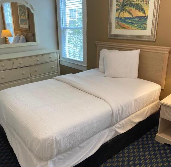 Апартаменты 1 Спальня, The Admiral Hotel/motel