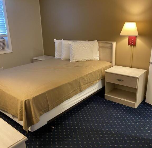 Люкс, The Admiral Hotel/motel