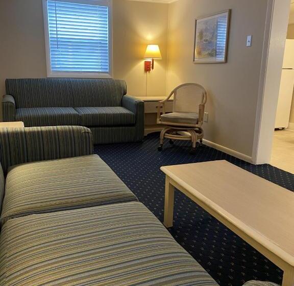 스위트, The Admiral Hotel/motel