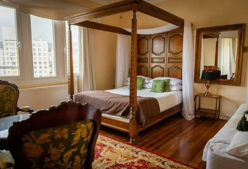 سوییت سوپریور, Chocolate Manor House Hotel Boutique