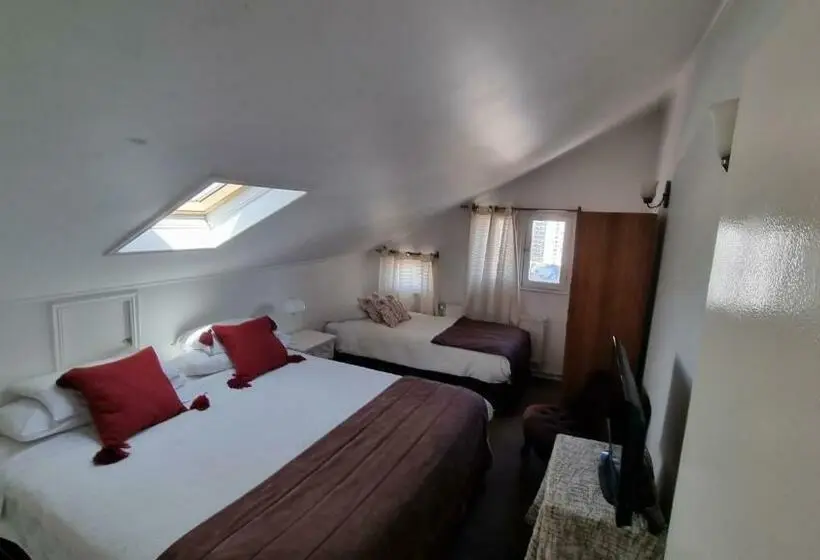 اتاق لوکس سه تخته, Chocolate Manor House Hotel Boutique