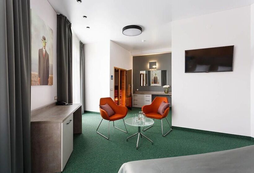 스위트, Boutique Hotel Paradox